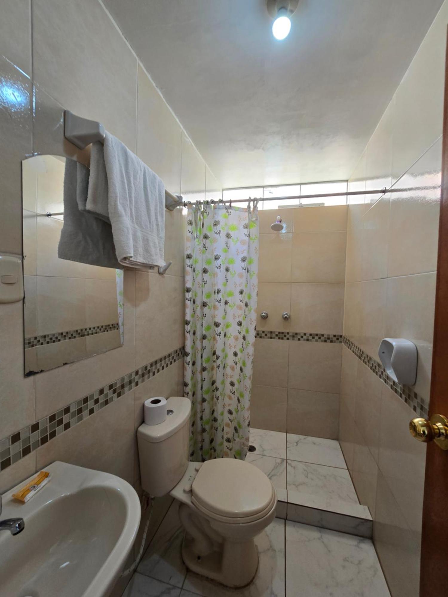Hostal Acuarius 普诺 外观 照片