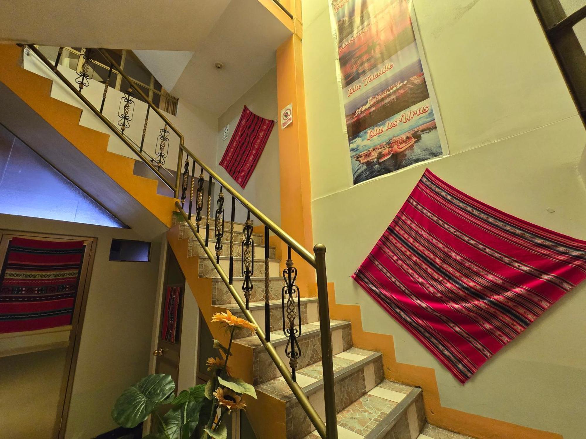 Hostal Acuarius 普诺 外观 照片