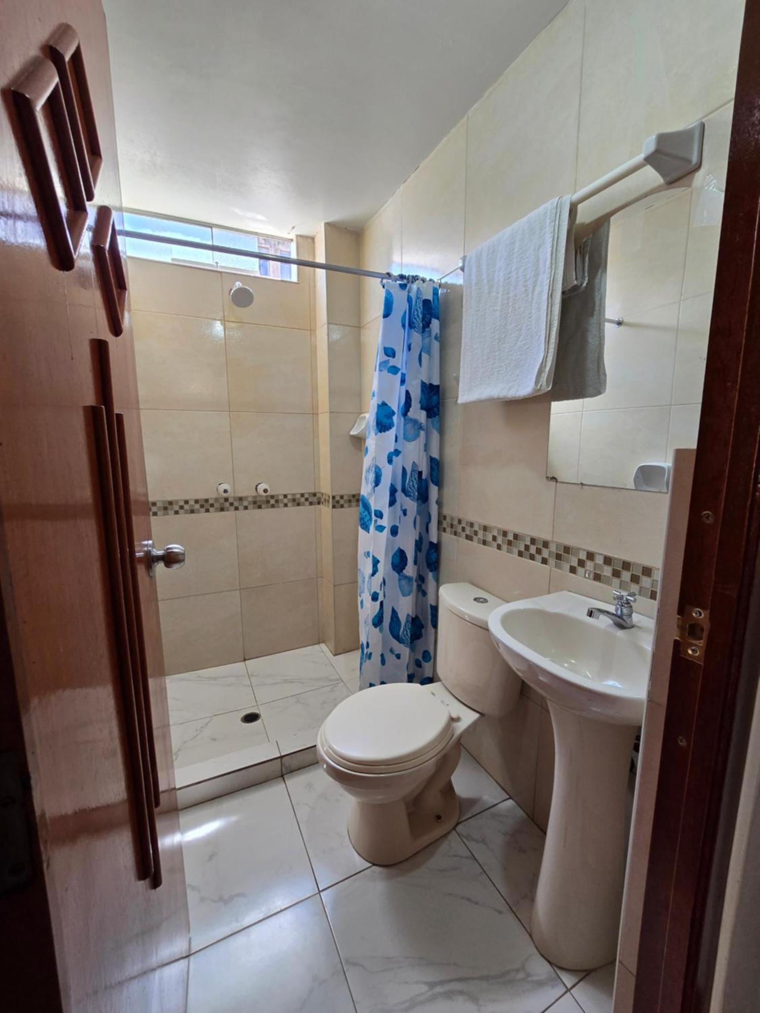 Hostal Acuarius 普诺 外观 照片