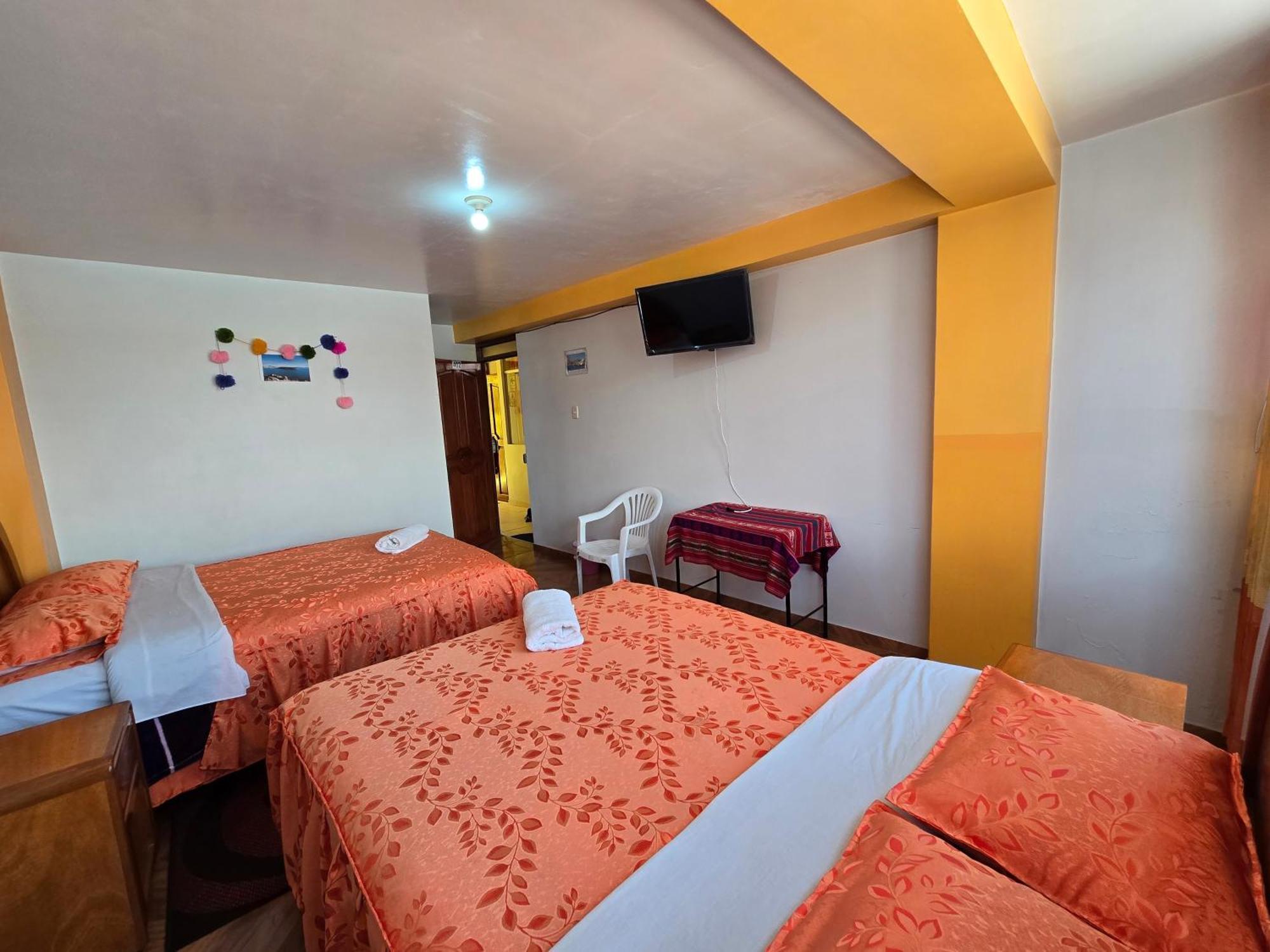 Hostal Acuarius 普诺 外观 照片